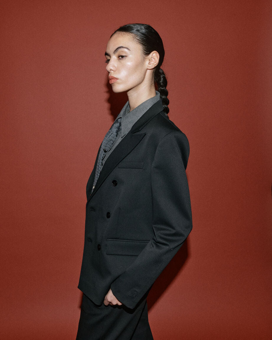 Modelshot / Black / Detail